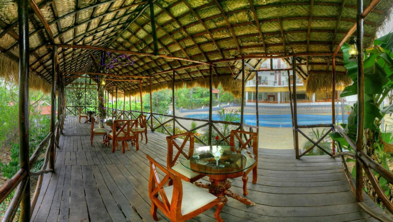 Gokulam Grand Resort & Spa, Coorg Kushalnagar Luaran gambar